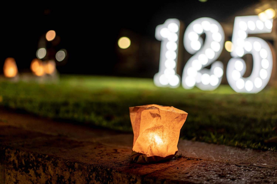 Giant-number-lights-on-lawn.jpg