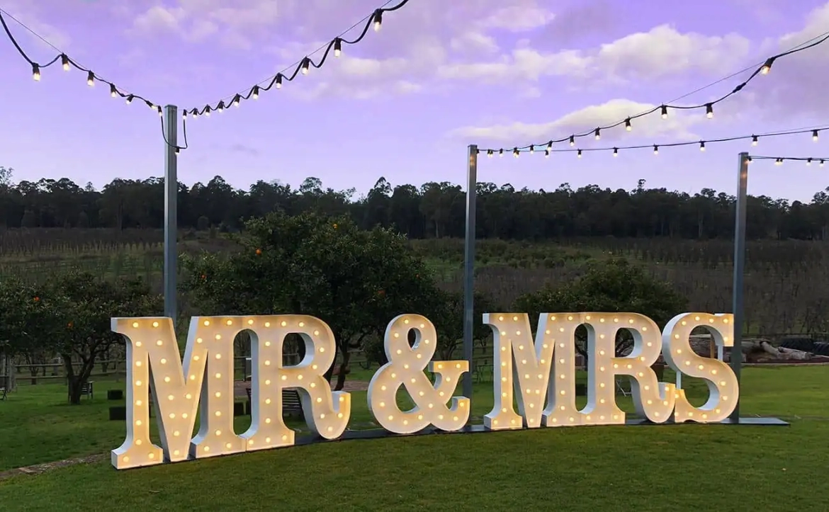 MR-MRS-classic-white-4.webp